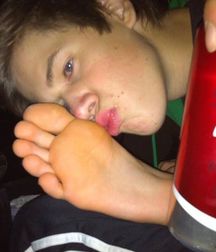 Boy feet 16 5c3a01e2ef64c.jpg
