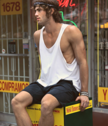 Boys and Models 7 5c3a1eb08f5b5.png