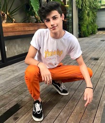 Skinny Jeans 5c3b3cf589a90.jpg