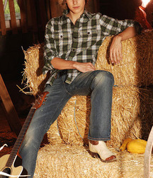 Leather and boots 5c3b84cecfcf7.jpg