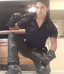 Leather and boots 5c3b84f55fc5b.jpg