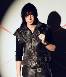 Leather and boots 5c3b84f69acb5.jpg