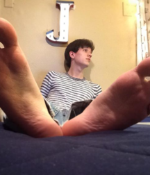Boy feet 17 5c3d1ba12f249.png