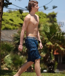 Boys and Models 8 5c3dcd4781fff.jpg