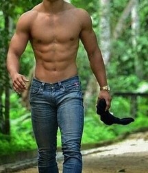 Blue jeans 5c3de6dcba432.jpg
