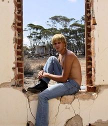 Boys and Models 10 5c3e1bdb9d227.jpg