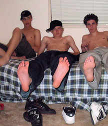 Smelly teen boy feet 3 5c3e3ebcc26e7.jpg