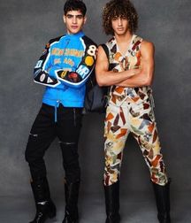 Models and boots 5c3f8a4e25d96.jpg