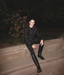 Models and boots 5c3f8a640799a.jpg