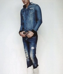 Models and boots 5c3f8a6531577.jpg