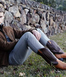 Models and boots 5c3f8a76bf355.jpg