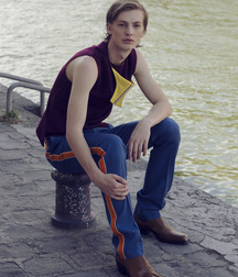 Guys in boots 5c3fe11fdaeaf.jpg