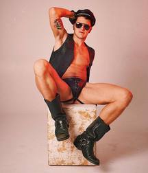 Guys in boots 5c3fe14005cf9.jpg