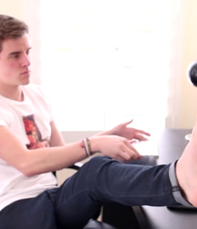 Boy feet 20 5c40a0dd4a5c6.png