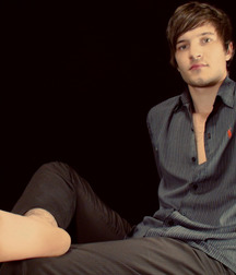 Boy feet 21 5c4354f0f0c4c.jpg