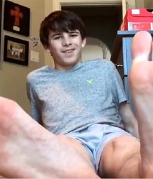 Worship boys feet 2 5c4357d856ecf.jpg