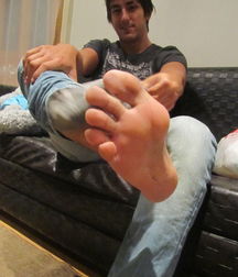 Worship boys feet 2 5c4357ebaa737.jpg