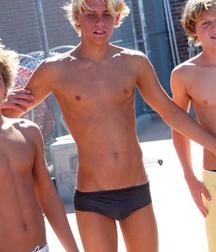 Sweet Adonis 5c43b827df9f2.jpg