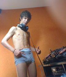Sweet Adonis 5c43b83a1f9c4.jpg