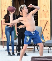 Twinks 8 5c43fa754ff70.jpg