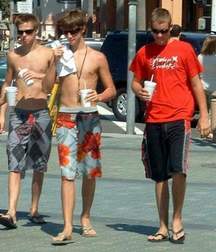Flip flops feet 5c471c56de138.jpg
