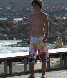 Flip flops feet 5c471c5a2729a.jpg