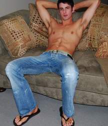 Flip flops feet 5c471c63dece1.jpg