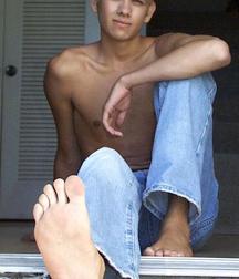 Barefoot boys 4 5c473fef66256.jpg