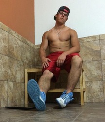 Sneaker boys 2 5c48dc40a154b.jpg