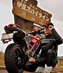 Biker Leather and boots 5c490cf885858.jpg