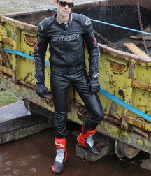 Biker Leather and boots 5c490cfaf4212.jpg
