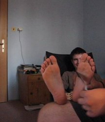 Twinks and feet 5c4c8f617e27a.jpg