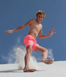 Twinks and feet 5c4c8f6d3350b.jpg