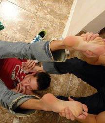 Twinks and feet 5c4c8f748ac38.jpg