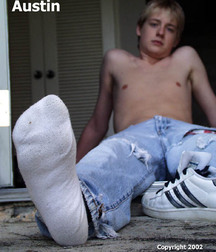Dirty smelly socks 5c4de8799f8f7.jpg