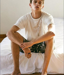 Tender boys 5c509603bc679.jpg