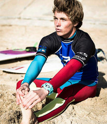 Surfer and Divers 5c5629c82798d.jpg