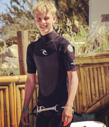 Surfer and Divers 5c5629d7669ef.jpg