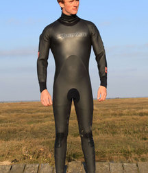 Surfer and Divers 5c5629e896808.jpg