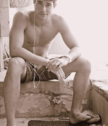 Flip flops 4 5c56e2f585adf.png