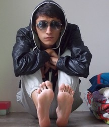 Boy feet 31 5c575a3cd793a.jpg