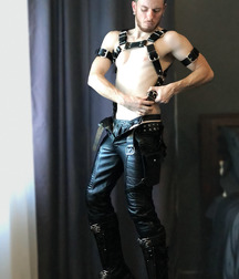 Leather guys 5c5cb95e666ee.jpg