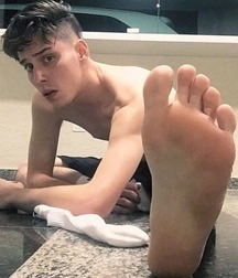 The Footkings 5c5d83ea62e60.jpg