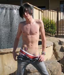 Worship the boys 5c5e36be48e8f.jpg