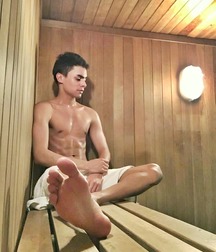 Worship the boys 5c5e36d851385.jpg