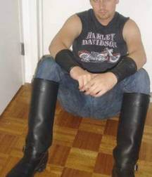Bootlover 5c5f304e2679e.jpg