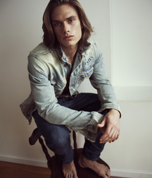 Model boys feet 5c5f498847312.png