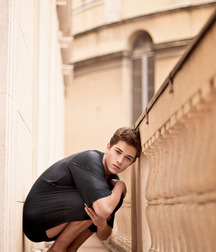 Model boys feet 5c5f499f272bd.jpg