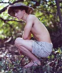 Model boys feet 5c5f49a97bf83.jpg