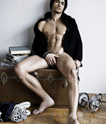 Model boys feet 5c5f49bbbb7c0.jpg